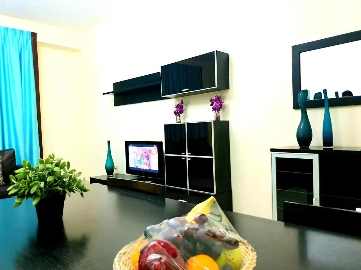 Fortune Classic Hotel Apartment, Dubai Airport ,Near Dafza Metro Station 4*,